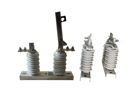 Comutador de desconexão de alta tensão cerâmica 50Hz Para distribuição ao ar livre Fácil de operar Comutador de interrupção vertical poderoso